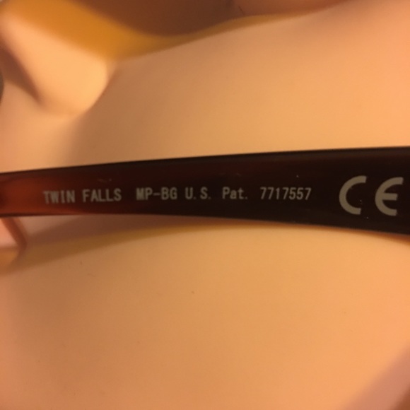 Maui Jim twin falls unisex sunglasses - Picture 7 of 7